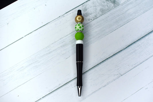 Get lucky with this silicone beaded 4 leave clover pen with black base and sparkling divider rings. Comes with 1 extra refill.